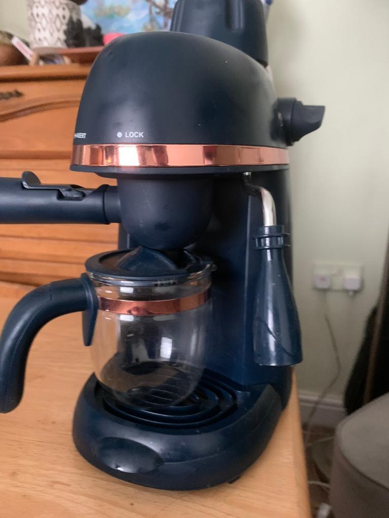 Coffee machine | in Ashton-under-Lyne 